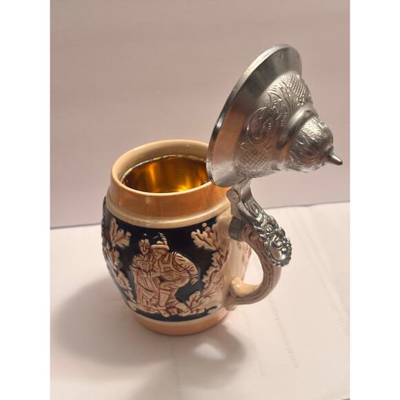 'Berchtesgaden' German Stein with 2" Lid. Hand Painted in Western Germany 5 inch - Picture 8 of 12